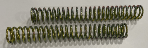 Compression spring with zinc plate and yellow chromate dip